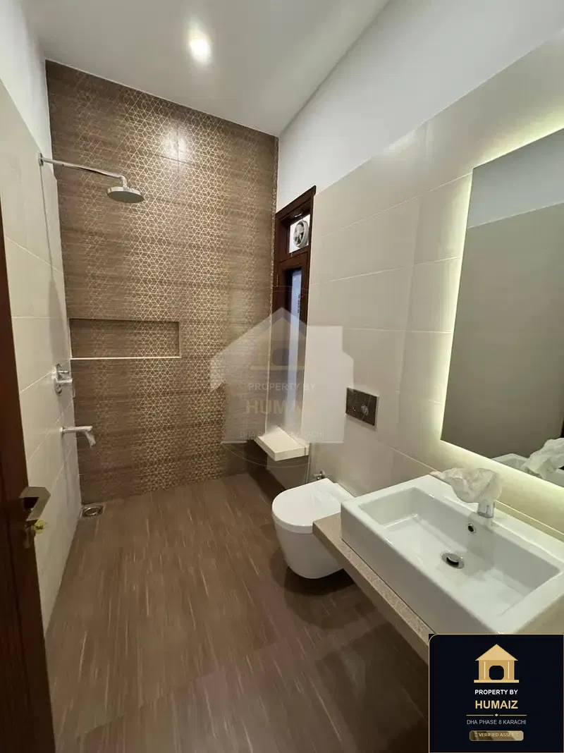 300 Sq. Yd. 5-Bedroom Luxury Villa (Basement, 5 Bath, Residence 2) in DHA Phase 8 For Sale in DHA Phase 8 Karachi — Photograph 8