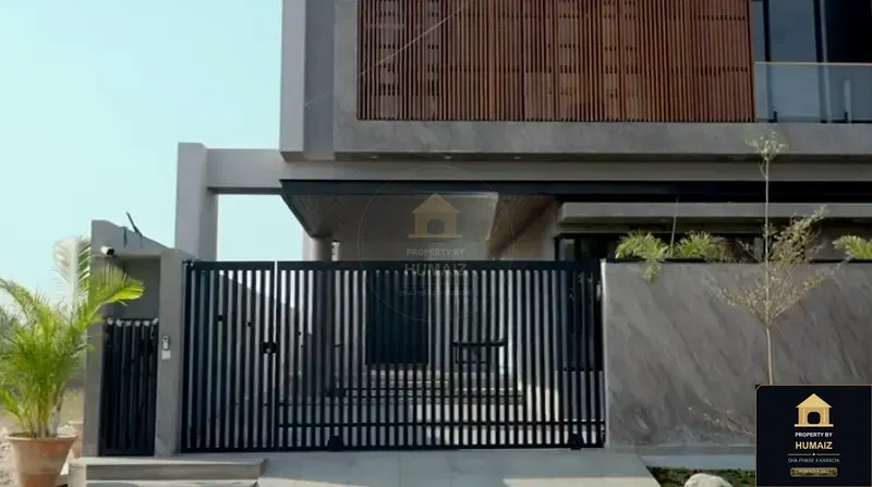 666 Sq. Yd. 6-Bedroom Luxury Villa (Private Pool, 6 Bath, Residence 9) in DHA Phase 8 For Sale in DHA Phase 8 Karachi — Photograph 4