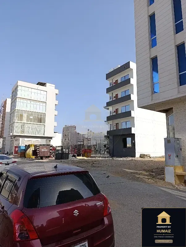 107 Sq. Yd. Corporate Office Space on Zulfiqar Commercial For Rent in DHA Phase 8 Karachi — Photograph 2
