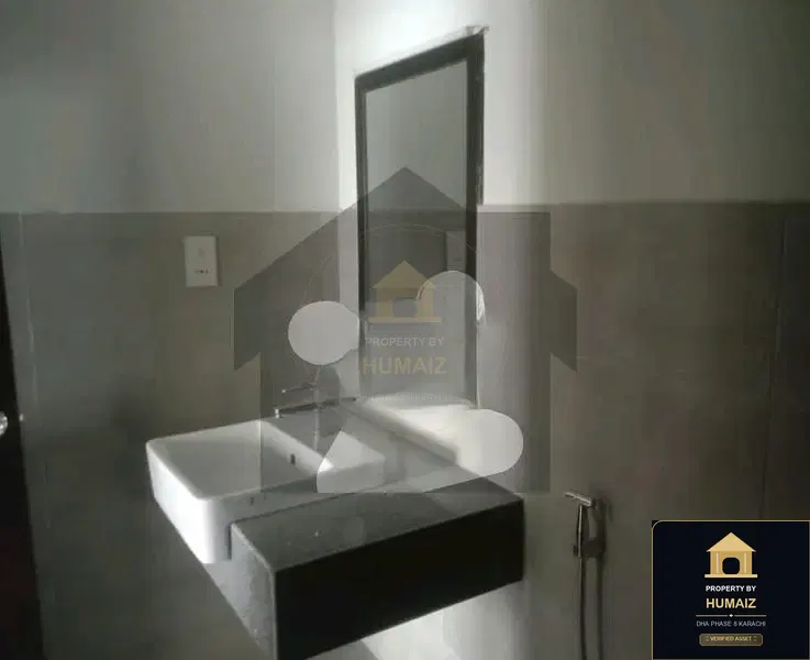 1-Bedroom Luxury Apartment (Sea Facing, 3 Bath, Suite 2) at Pearl Towers For Sale in DHA Phase 8 Karachi — Photograph 5
