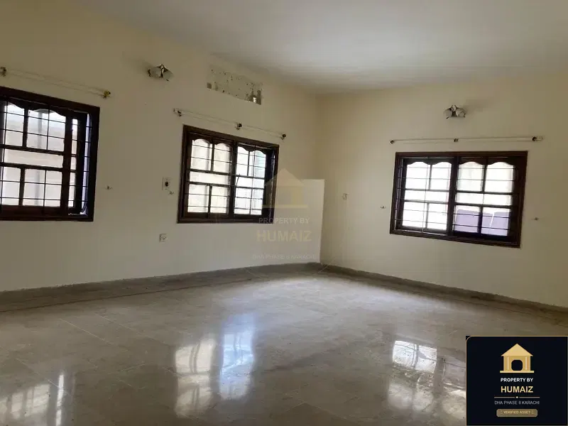 666 Sq. Yd. Architectural Villa in Zone A For Sale in DHA Phase 8 Karachi — Photograph 2