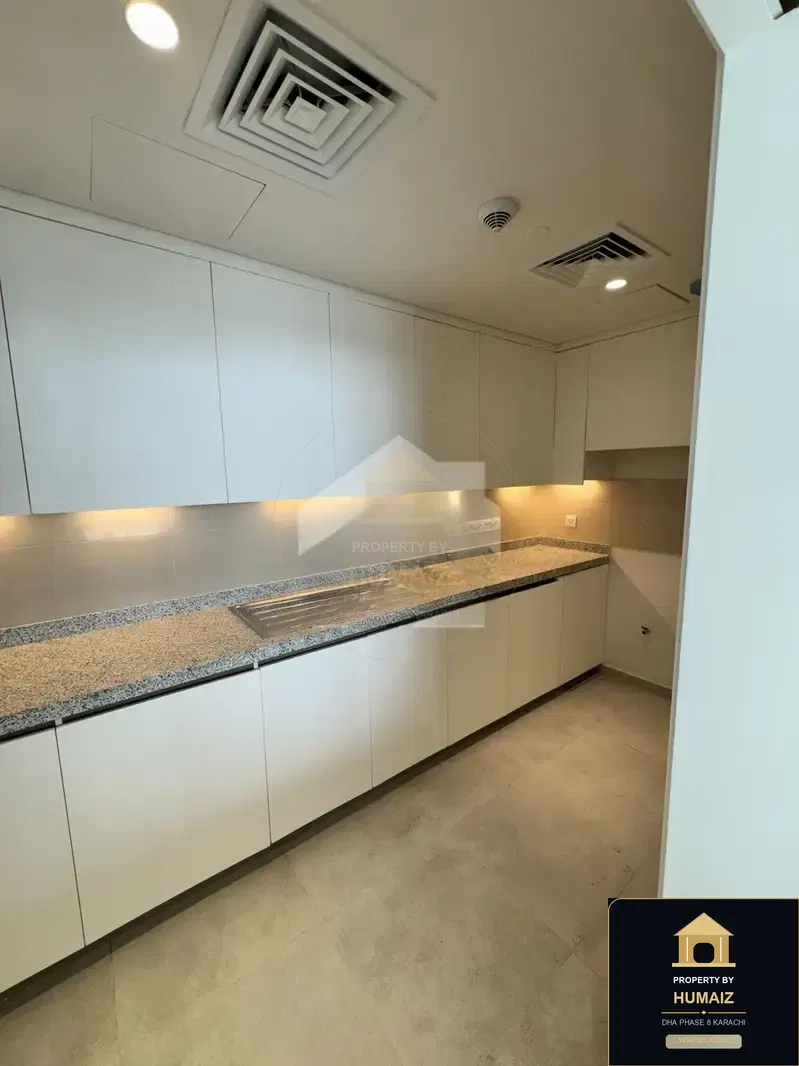 3-Bedroom Luxury Apartment (Sea Facing, 4 Bath, Suite 4) at Emaar Oceanfront For Rent in DHA Phase 8 Karachi — Photograph 7