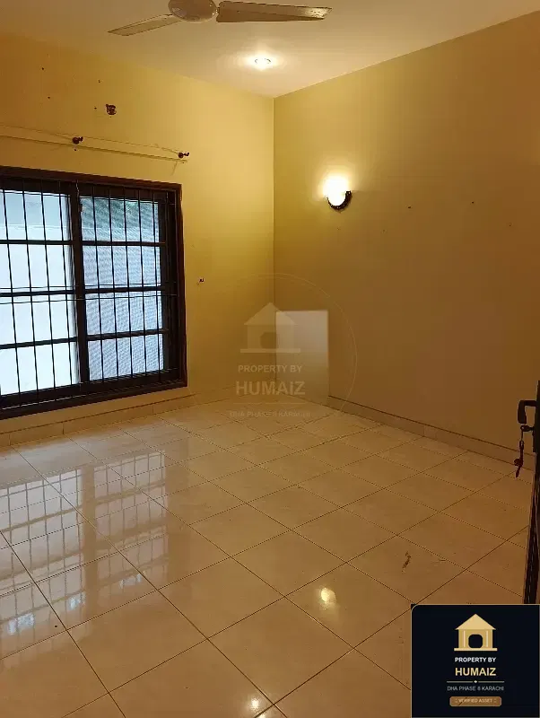 3-Bedroom Upper/Lower Portion (4 Bath, Unit 6) in DHA Phase 8 For Rent in DHA Phase 8 Karachi — Photograph 4