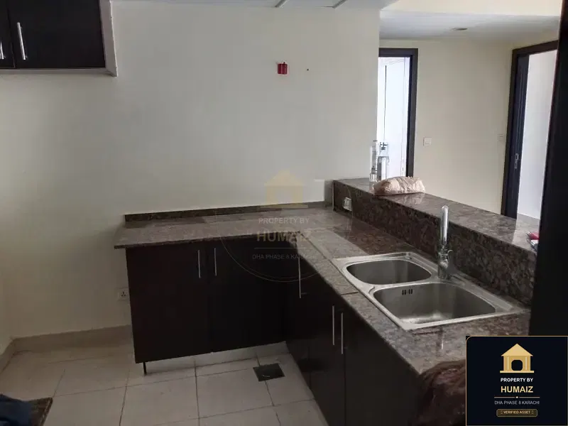 3-Bedroom Luxury Apartment (Sea Facing, 3 Bath, Suite 3) at Coral Towers For Rent in DHA Phase 8 Karachi — Photograph 6