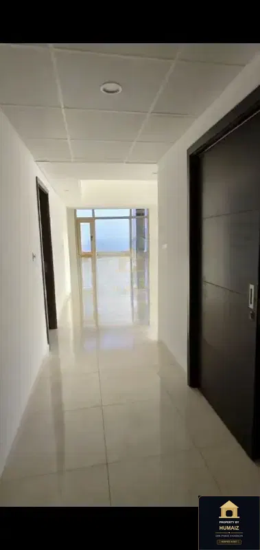 3-Bedroom Luxury Apartment (Sea Facing, 4 Bath, Suite 5) at Pearl Towers For Rent in DHA Phase 8 Karachi — Photograph 4