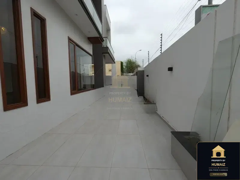 500 Sq. Yd. 6-Bedroom Luxury Villa (Basement, 6 Bath, Residence 54) in DHA Phase 8 For Sale in DHA Phase 8 Karachi — Photograph 4
