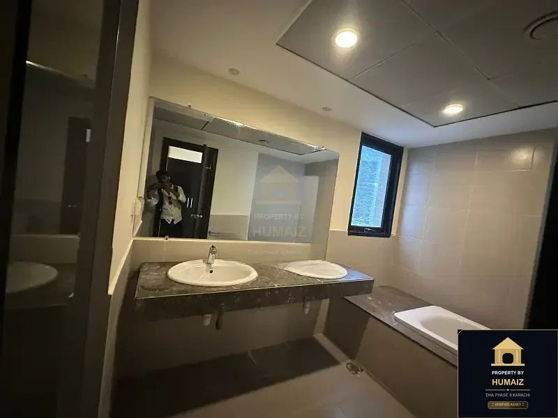 3-Bedroom Luxury Apartment (Sea Facing, 5 Bath, Suite 17) at Coral Towers For Sale in DHA Phase 8 Karachi — Photograph 16