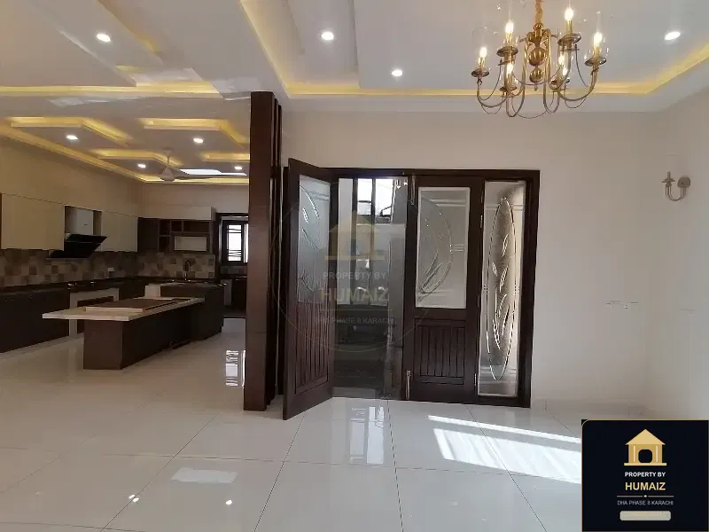 1,000 Sq. Yd. 6-Bedroom Luxury Villa (6 Bath, Residence 35) in DHA Phase 8 For Sale in DHA Phase 8 Karachi — Photograph 3
