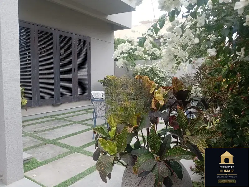 550 Sq. Yd. 5-Bedroom Luxury Villa in DHA Phase 8 For Rent in DHA Phase 8 Karachi — Photograph 3