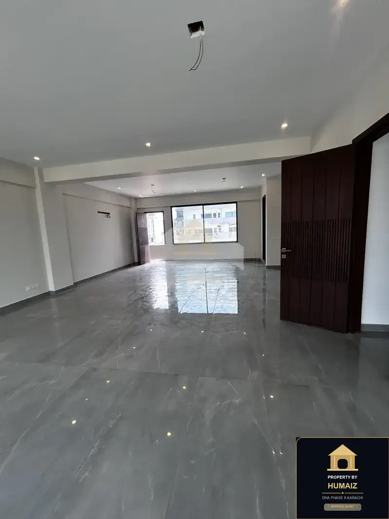 120 Sq. Yd. Corporate Office Space in DHA Phase 8 For Rent in DHA Phase 8 Karachi — Photograph 5