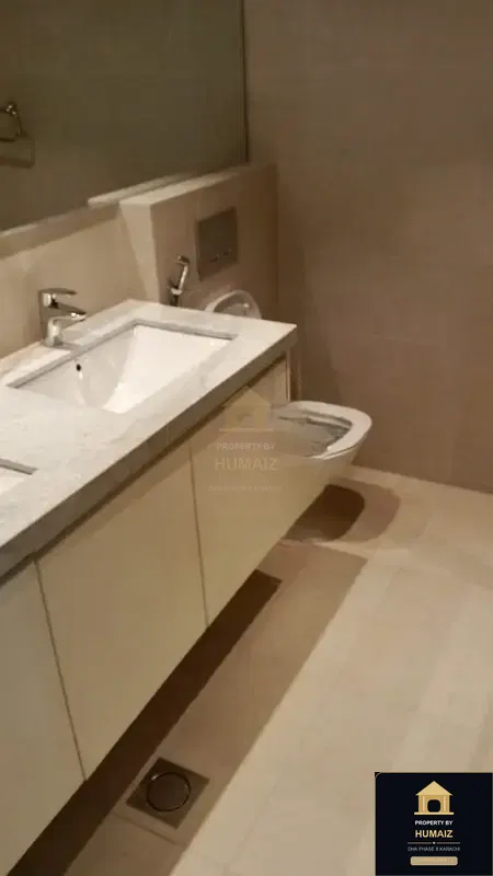 2-Bedroom Luxury Apartment (Boulevard Facing, 2 Bath, Suite 65) at The Views For Sale in DHA Phase 8 Karachi — Photograph 4