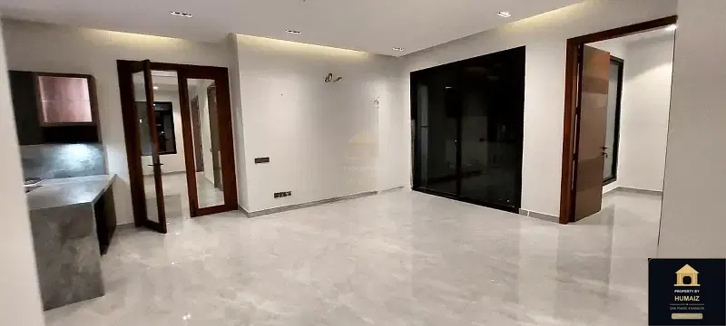 500 Sq. Yd. 6-Bedroom Luxury Villa (Private Pool, 6 Bath, Residence 1) in DHA Phase 8 For Rent in DHA Phase 8 Karachi — Photograph 19