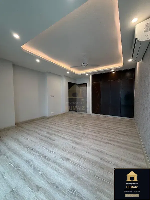 3-Bedroom Luxury Apartment (Sea Facing, 4 Bath, Suite 29) at Pearl Towers For Sale in DHA Phase 8 Karachi — Photograph 5