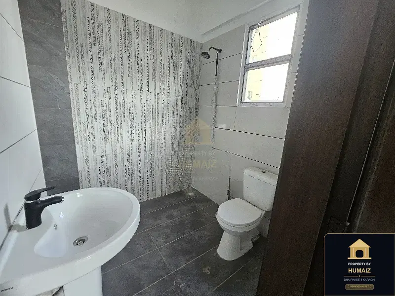 3-Bedroom Luxury Apartment (Brand New, 3 Bath, Suite 49) on Al-Murtaza Commercial For Sale in DHA Phase 8 Karachi — Photograph 5