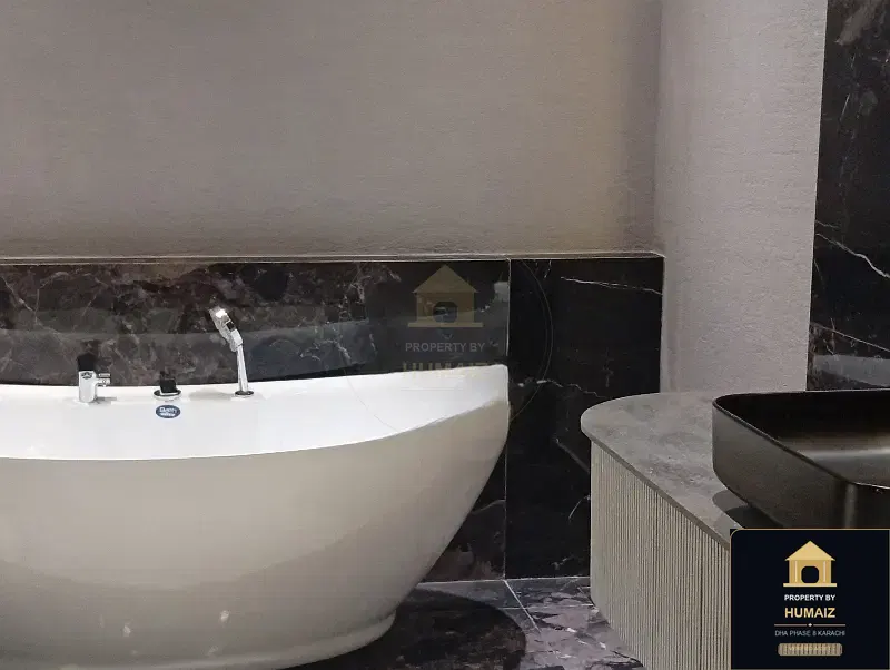 111 Sq. Yd. 7-Bedroom Luxury Villa on Khayaban-e-Ittehad For Sale in DHA Phase 8 Karachi — Photograph 17