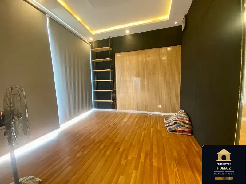 117 Sq. Yd. Corporate Office Space on Khayaban-e-Shaheen For Rent in DHA Phase 8 Karachi — Photograph 4