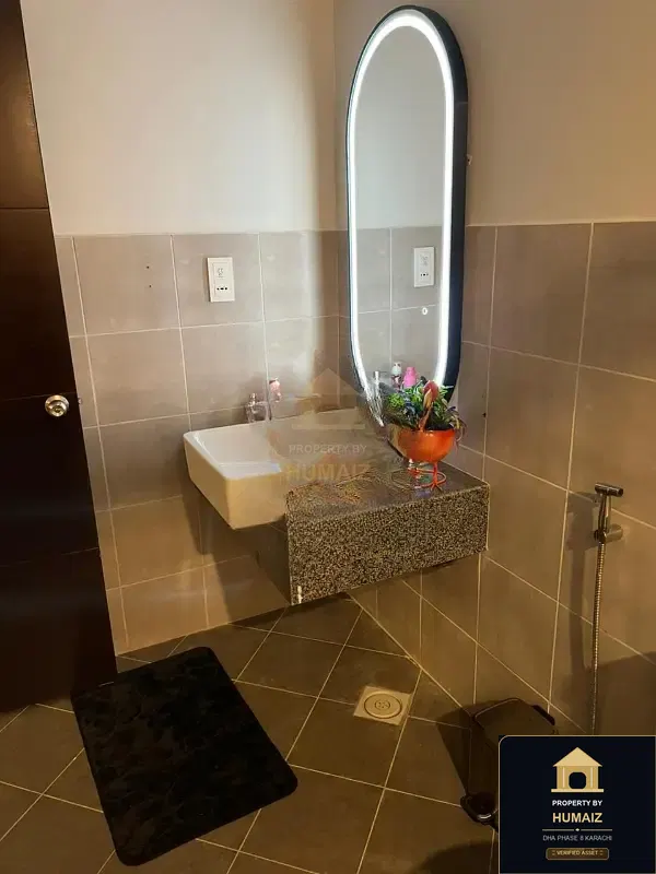 3-Bedroom Luxury Apartment (Sea Facing, 5 Bath, Suite 30) at Pearl Towers For Sale in DHA Phase 8 Karachi — Photograph 9