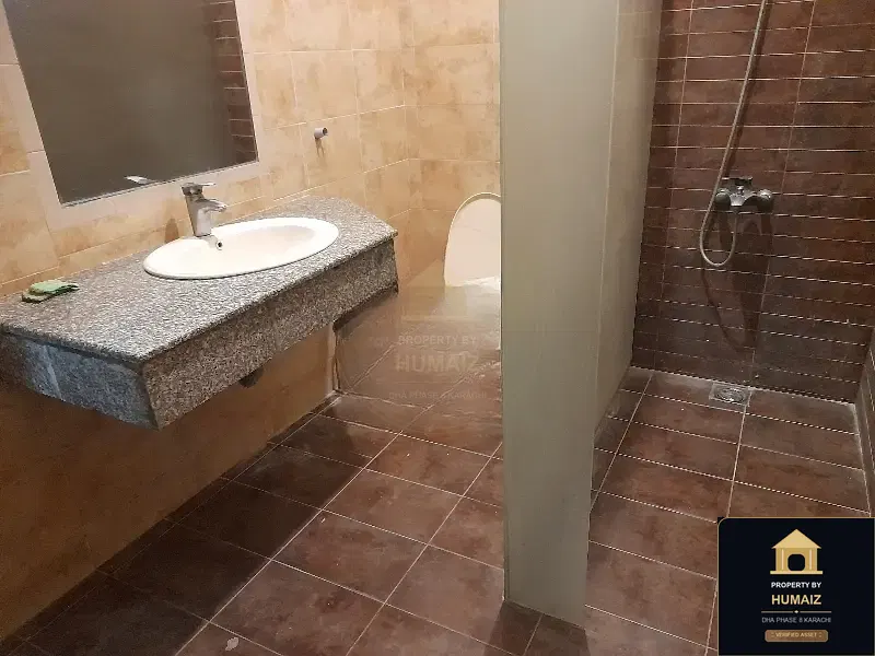 3-Bedroom Upper/Lower Portion (4 Bath, Unit 4) in Zone A For Rent in DHA Phase 8 Karachi — Photograph 10
