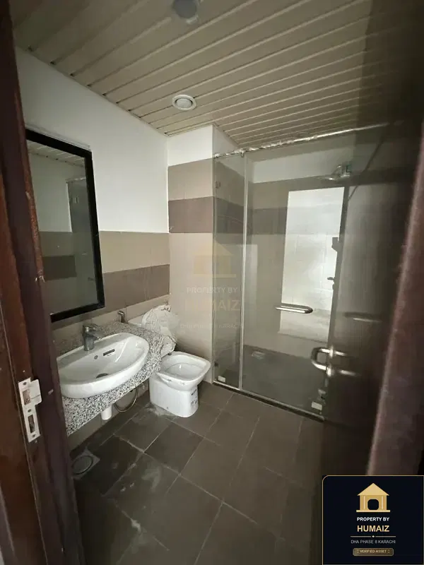 3-Bedroom Luxury Apartment (Private Pool, 4 Bath, Suite 7) at Pearl Towers For Rent in DHA Phase 8 Karachi — Photograph 7