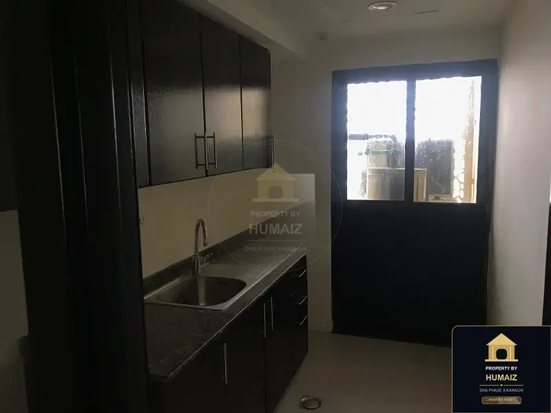 2-Bedroom Luxury Apartment (Sea Facing, 3 Bath, Suite 1) at Coral Towers For Rent in DHA Phase 8 Karachi — Photograph 6