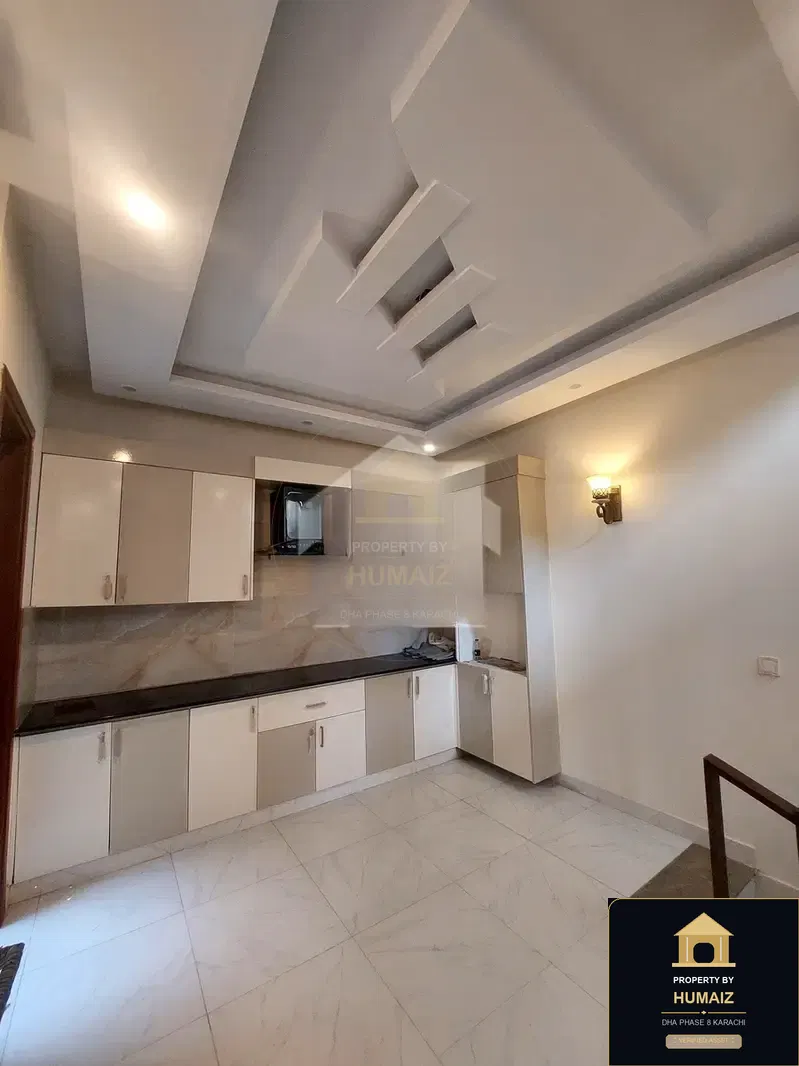 100 Sq. Yd. 4-Bedroom Luxury Villa (Basement, 5 Bath, Residence 6) in DHA Phase 8 For Sale in DHA Phase 8 Karachi — Photograph 4