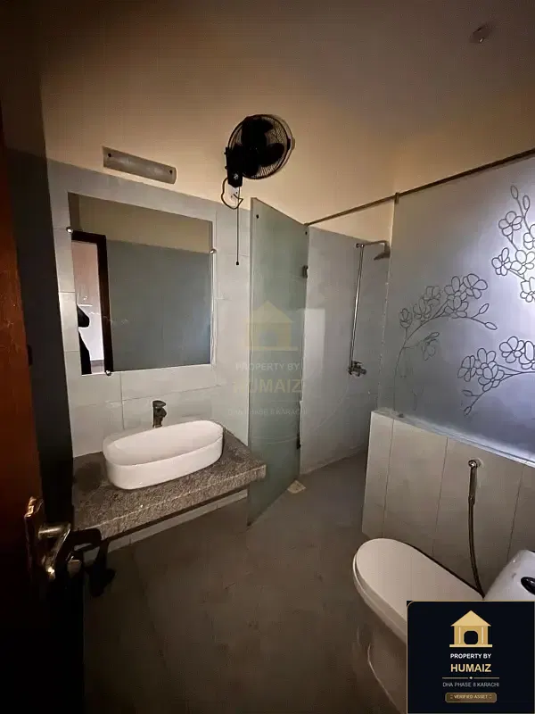 4-Bedroom Upper/Lower Portion (5 Bath, Unit 1) at Creek Vistas For Rent in DHA Phase 8 Karachi — Photograph 17