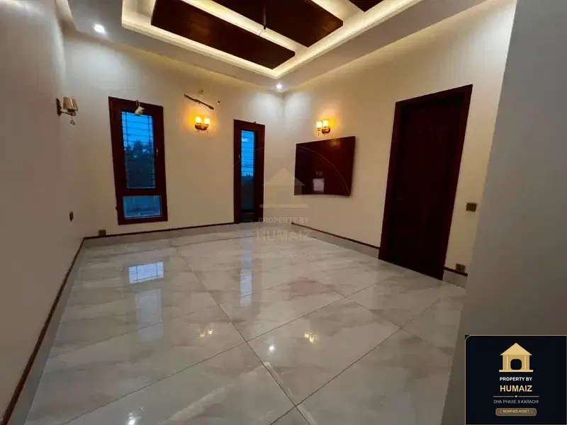 500 Sq. Yd. 5-Bedroom Luxury Villa (Basement, 6 Bath, Residence 3) on Qasim Street For Sale in DHA Phase 8 Karachi — Photograph 7