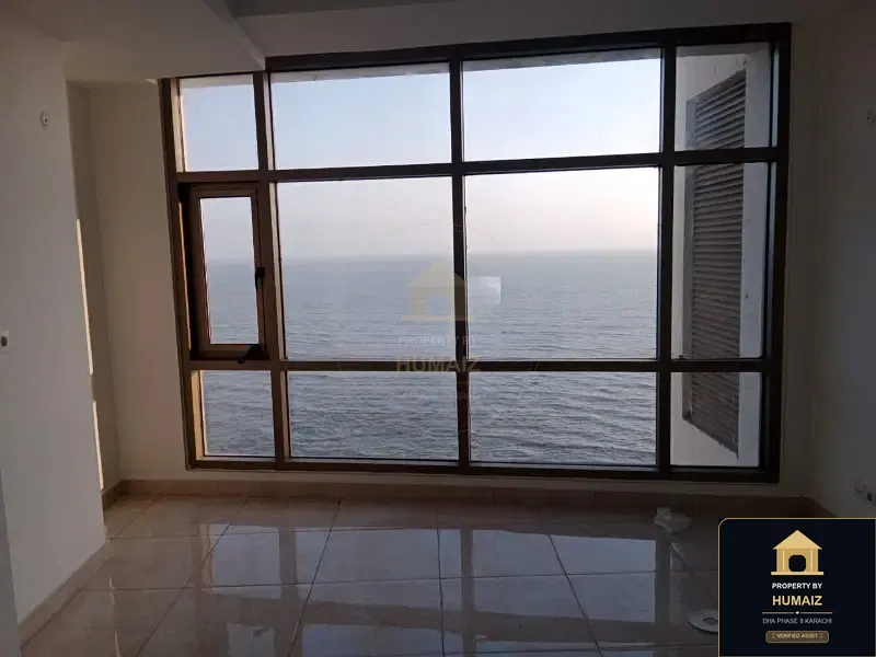 4-Bedroom Luxury Apartment (Sea Facing, 6 Bath, Suite 9) at Pearl Towers For Sale in DHA Phase 8 Karachi — Photograph 28