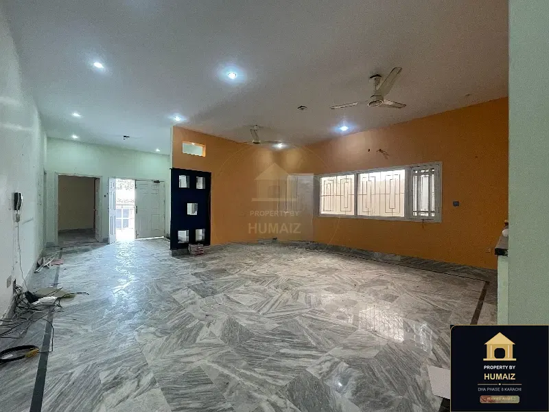 4-Bedroom Upper/Lower Portion (4 Bath, Unit 11) in DHA Phase 8 For Rent in DHA Phase 8 Karachi — Photograph 2