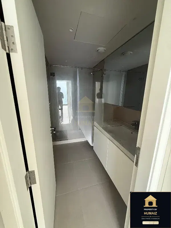 2-Bedroom Luxury Apartment (Sea Facing, 3 Bath, Suite 21) at The Views For Rent in DHA Phase 8 Karachi — Photograph 8