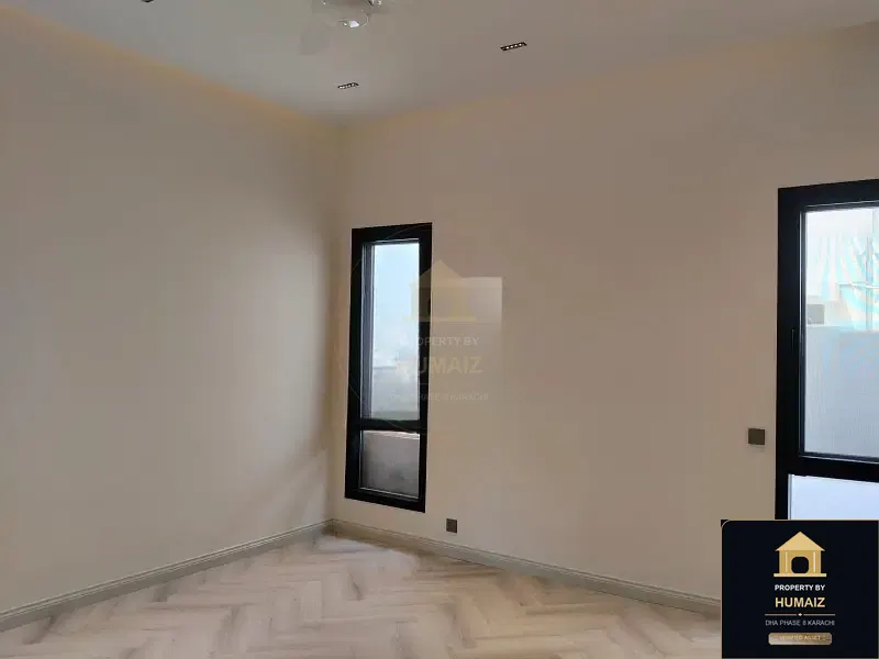 500 Sq. Yd. 6-Bedroom Luxury Villa (West Open, 7 Bath, Residence 26) in DHA Phase 8 For Sale in DHA Phase 8 Karachi — Photograph 9