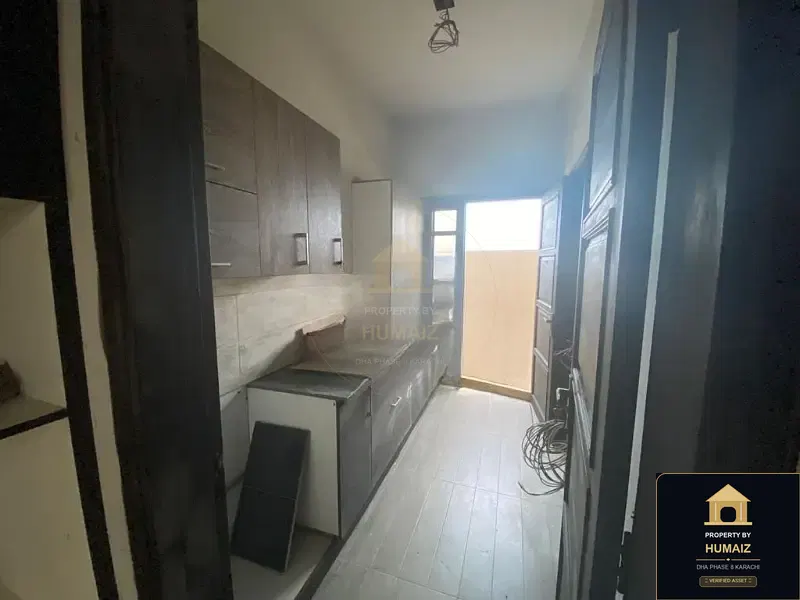 300 Sq. Yd. 4-Bedroom Luxury Villa (Basement, 4 Bath, Residence 5) in Khayaban-e-Sahil For Sale in DHA Phase 8 Karachi — Photograph 5