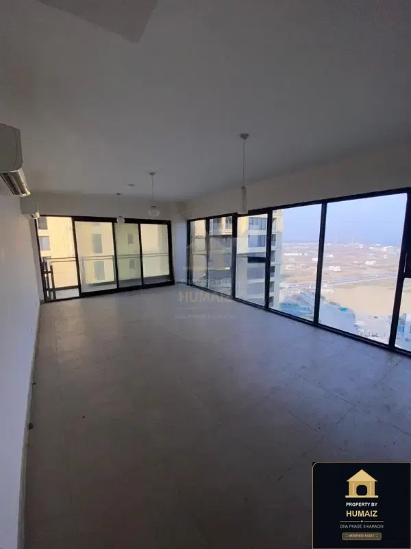 4-Bedroom Luxury Apartment (Sea Facing, 6 Bath, Suite 6) at Coral Towers For Sale in DHA Phase 8 Karachi — Photograph 23