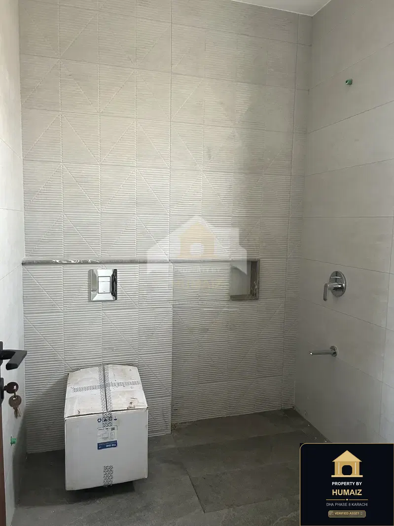 300 Sq. Yd. 5-Bedroom Luxury Villa at Panorama For Sale in DHA Phase 8 Karachi — Photograph 10