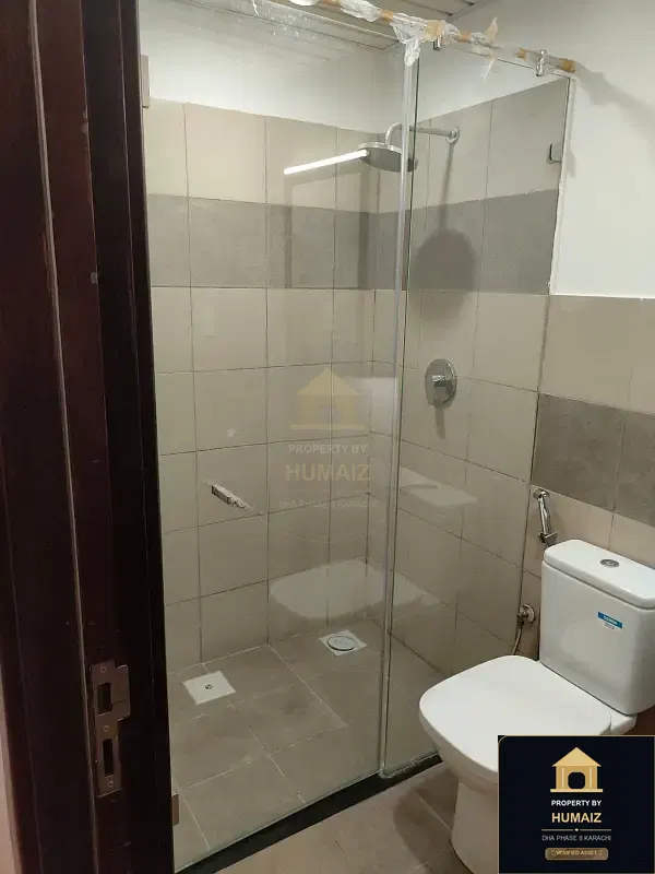 2-Bedroom Luxury Apartment (Sea Facing, 4 Bath, Suite 23) at Pearl Towers For Sale in DHA Phase 8 Karachi — Photograph 10
