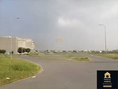 100 Sq. Yd. Commercial Plot (Parcel 13) on Peninsula Commercial For Sale in DHA Phase 8 Karachi — Photograph 2
