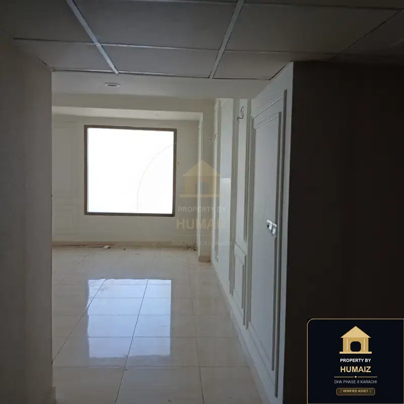 4-Bedroom Luxury Apartment (Sea Facing, 5 Bath, Suite 8) at Pearl Towers For Sale in DHA Phase 8 Karachi — Photograph 12