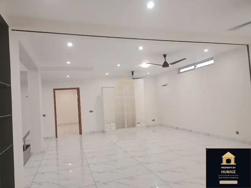 500 Sq. Yd. 6-Bedroom Luxury Villa (Corner, 6 Bath, Residence 16) in DHA Phase 8 For Sale in DHA Phase 8 Karachi — Photograph 5