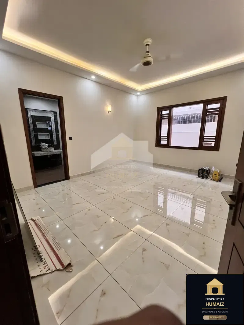 500 Sq. Yd. 6-Bedroom Luxury Villa (Private Pool, 6 Bath, Residence 2) in DHA Phase 8 For Sale in DHA Phase 8 Karachi — Photograph 4