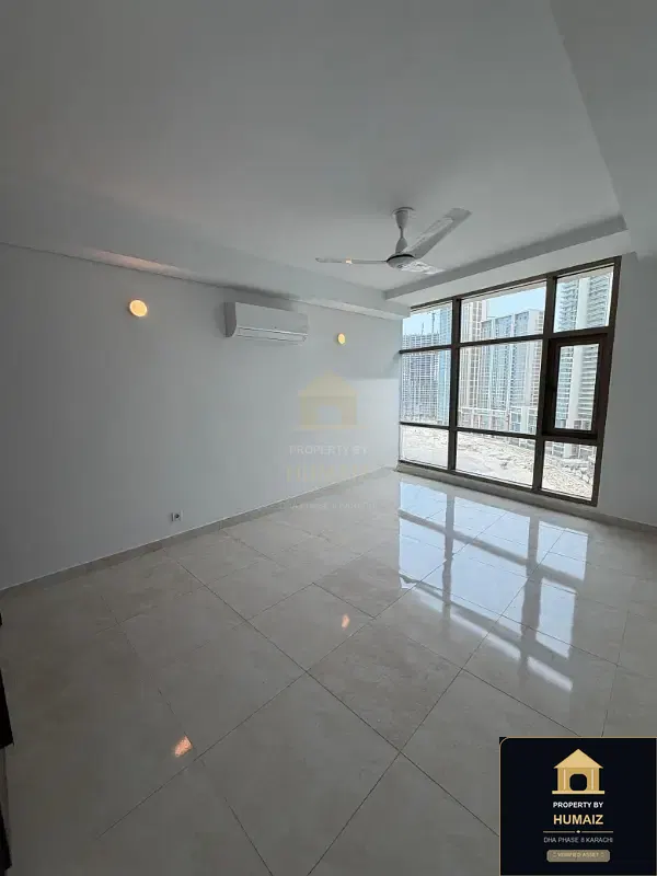 3-Bedroom Luxury Apartment (Sea Facing, 5 Bath, Suite 10) at Pearl Towers For Sale in DHA Phase 8 Karachi — Photograph 9