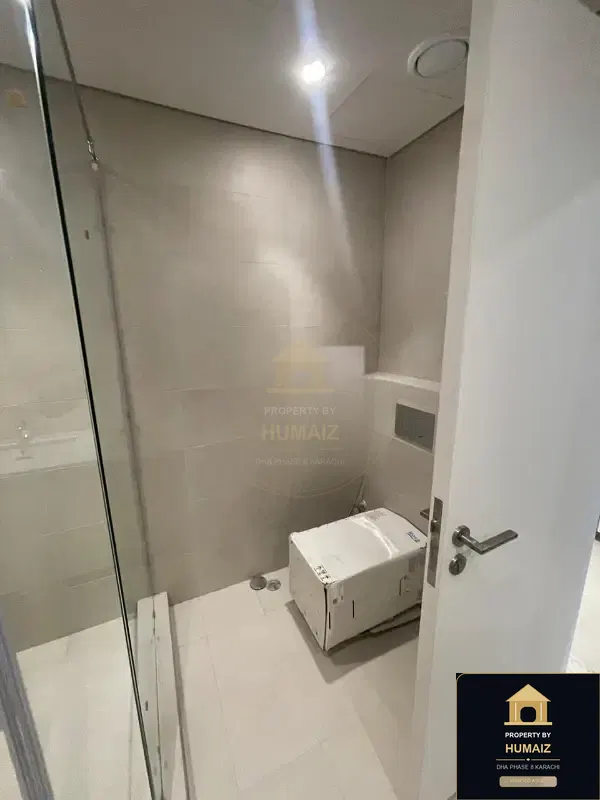 2-Bedroom Luxury Apartment (Sea Facing, 3 Bath, Suite 13) at The Views For Sale in DHA Phase 8 Karachi — Photograph 16