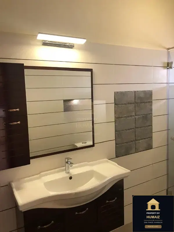 500 Sq. Yd. 6-Bedroom Luxury Villa (6 Bath, Residence 90) in DHA Phase 8 For Sale in DHA Phase 8 Karachi — Photograph 8