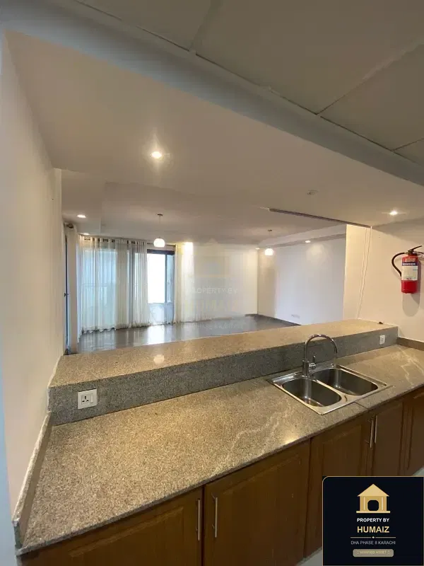 3-Bedroom Luxury Apartment (Sea Facing, 3 Bath, Suite 3) at Pearl Towers For Sale in DHA Phase 8 Karachi — Photograph 39