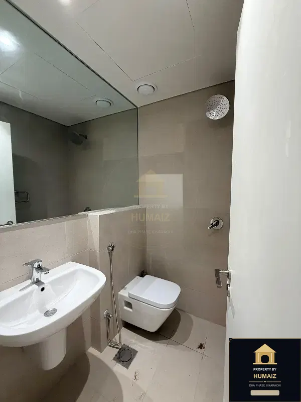 2-Bedroom Luxury Apartment (Sea Facing, 3 Bath, Suite 24) at The Views For Rent in DHA Phase 8 Karachi — Photograph 11