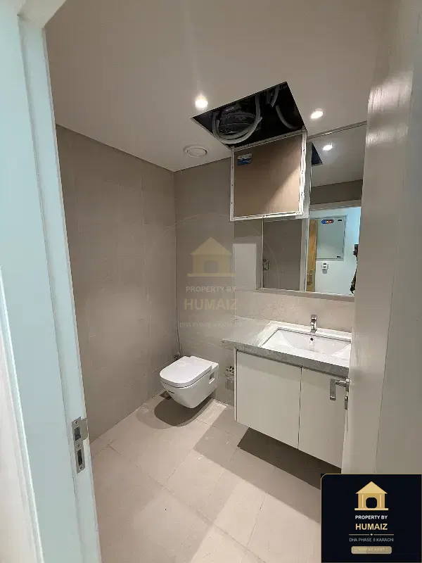 2-Bedroom Luxury Apartment (Sea Facing, 3 Bath, Suite 21) at The Views For Rent in DHA Phase 8 Karachi — Photograph 17