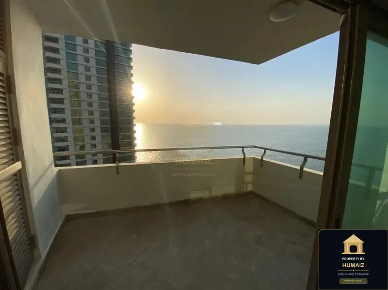 3-Bedroom Luxury Apartment (Sea Facing, 5 Bath, Suite 31) at Pearl Towers For Rent in DHA Phase 8 Karachi — Photograph 9
