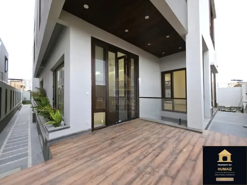 500 Sq. Yd. 6-Bedroom Luxury Villa (Basement, 7 Bath, Residence 69) in DHA Phase 8 For Sale in DHA Phase 8 Karachi — Photograph 8