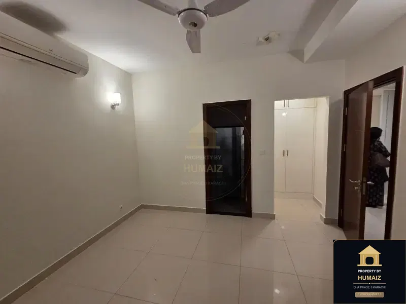 4-Bedroom Luxury Apartment (Sea Facing, 5 Bath, Suite 3) at Reef Towers For Rent in DHA Phase 8 Karachi — Photograph 5