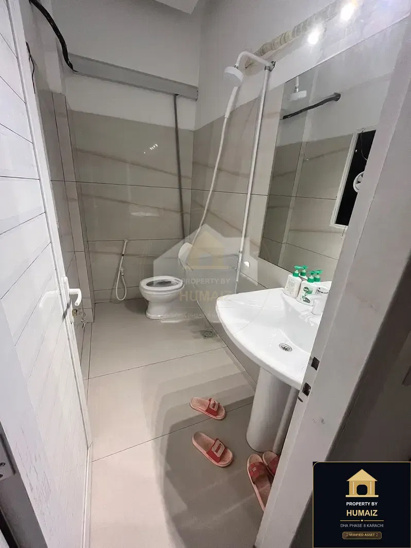 3-Bedroom Luxury Apartment (Brand New, 3 Bath, Suite 41) on Al-Murtaza Commercial For Sale in DHA Phase 8 Karachi — Photograph 16