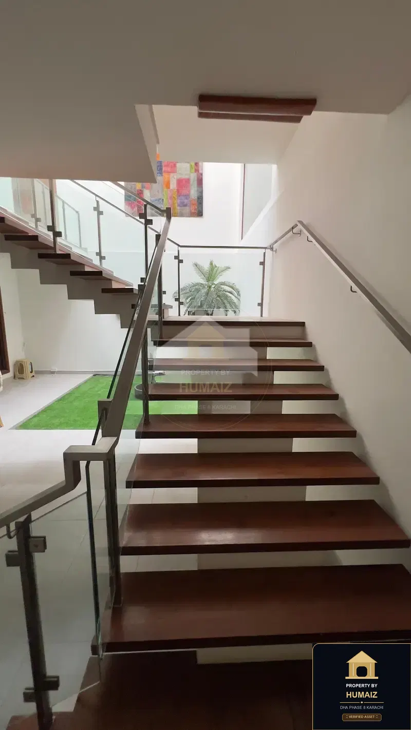 1,000 Sq. Yd. 4-Bedroom Luxury Villa in DHA Phase 8 For Rent in DHA Phase 8 Karachi — Photograph 4